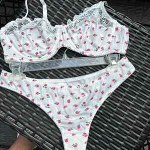 Chic Floral Lace Bra Set - White and Pink